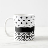 Mug Quatrefoil blanc noir décoré d'un monogramme (Gauche)