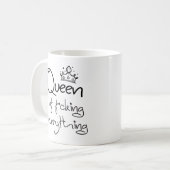 Mug Queen of f*cking tout ! Style à main (Devant gauche)