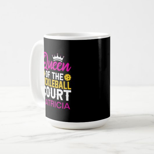 Mug Queen of the Pickleball Court Amusement Monogramme (Devant gauche)