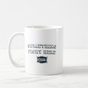 Mug Quelque chose de poisson attaquent ici