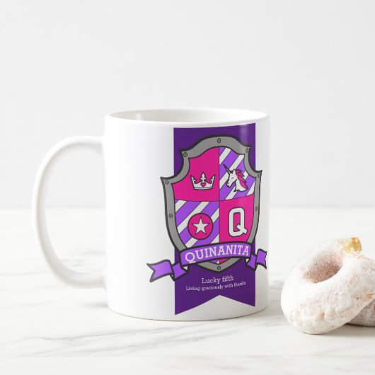 Mug Quinanita lettre Q crête rose unicorne nom signifi (Avec donut)