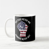 Mug Quitters Never Win And Winners Never Quit Motivati (Gauche)