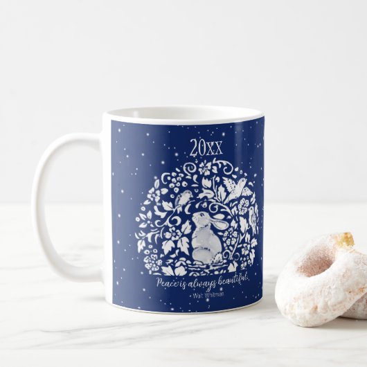 Mug Rabbit Bleu Blanc Paix Oiseau Neige Personnalisé (Avec donut)