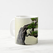 Mug Racine au-dessus d'arbre de bonsaïs de pin de (Devant gauche)