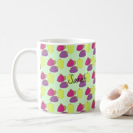 Mug Raisins Rouge, Vert Et Violet (Avec donut)
