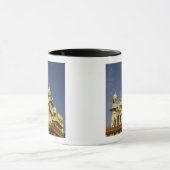 Mug Rajasthan, Inde : Une femme debout dans un acciden (Centre)