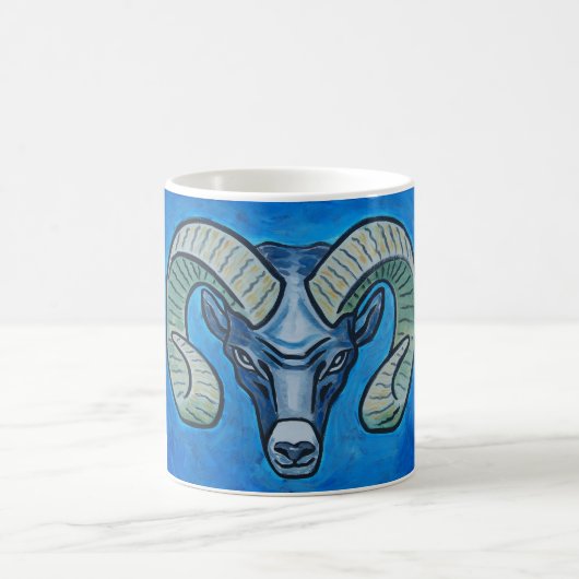Mug RAM dans le bleu de ciel (Centre)