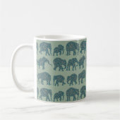 Mug Rangées des éléphants de Paisley sur Sage Green Co (Gauche)