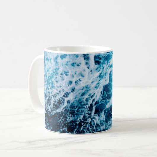 Mug Rapid sea while sailing ship. Dramatic and picture (Devant gauche)