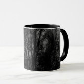 Mug Ravens Trees et un ciel gothique hanté (Devant droit)