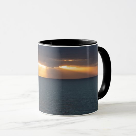 Mug Rayons de soleil dorés sur les reflets océaniques (Devant droit)
