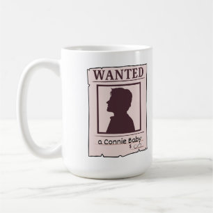 Mug Recherché : une conception d'affiche Connie Bby