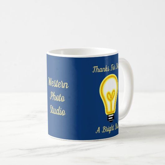 Mug Reconnaissance des employés par une ampoule lumine (Devant droit)