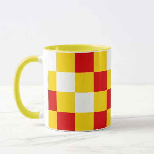 Mug Red White Yellow Checkered Pattern Design  (Gauche)