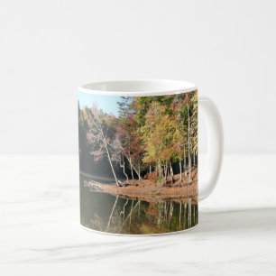 Mug Reflet du lac de feuilles d'automne orange et de c