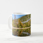 Mug Reflets d'automne à la rivière nationale de Buffal (Devant gauche)