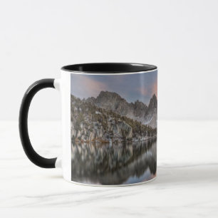 Mug Réflexions de sommets de Kearsarge de soirée