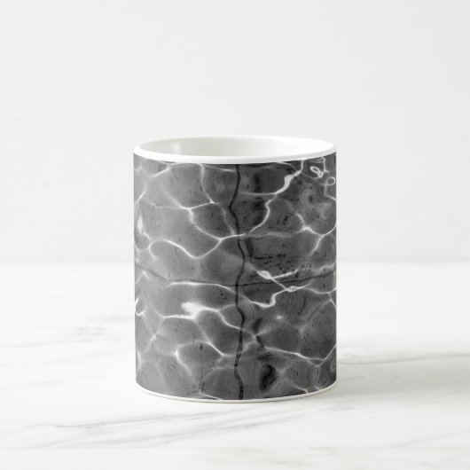 Mug Réflexions Légères Sur L'Eau : Noir & Blanc (Centre)