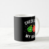 Mug Regarde Mes Boules Drôle Dirty Christmas Joke T-Sh (Devant droit)