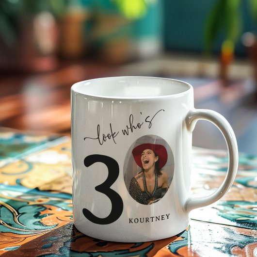 Mug 'Regardez qui a 30' Élégant 30e anniversaire