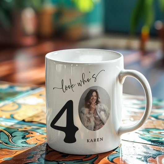 Mug 'Regardez qui a 40' Elégant 40ème anniversaire