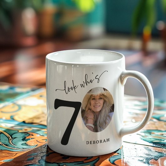 Mug 'Regardez qui a 70' Elégant 70ème Anniversaire