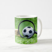 Mug RÈGLES de football avec balle sur les cadeaux vert (Devant droit)