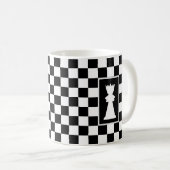 Mug Reine blanche sur les échecs noirs et blancs (Devant droit)