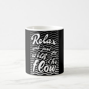 Mug Relax et aller avec le flux, version vagues