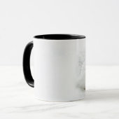 Mug Renard arctique recroquevillé en hiver (Devant gauche)