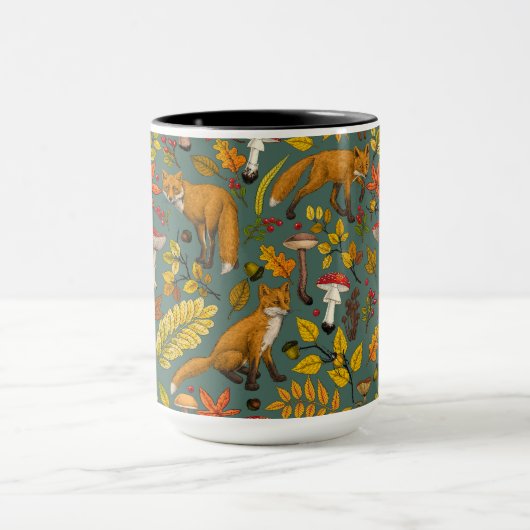 Mug Renard d'automne sur pin vert (Centre)