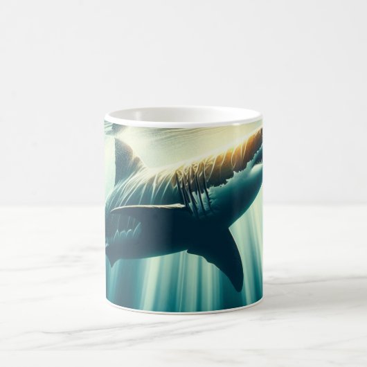 Mug Requin dans la mer bleue profonde & soleil (Centre)
