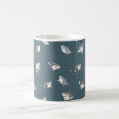 Mug Requins à l'aquarelle jetés sur fond gris-bleu (Centre)