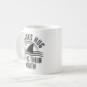 Mug Requins Enlacés En Utilisant Leur Bouche (Devant gauche)