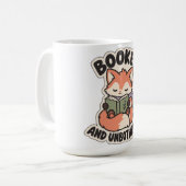 Mug Réservé et imperturbable Renard de lecture cosy (Devant gauche)