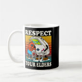 Mug Respect Your Elders Gaming Control 80s Retro Funny (Gauche)