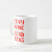 Mug Restez à la maison et lisez des livres (Devant gauche)