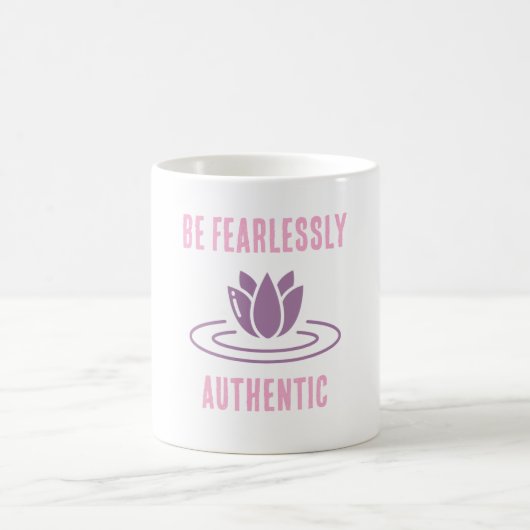 Mug Restez Vrai, Restez Audacieux : Intrépide Authenti (Centre)