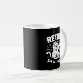 Mug Retired Under New Management - Funny Cat Retiremen (Devant droit)