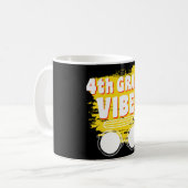 Mug Retour À L'École Vibes De 4E Année Chemise Premier (Devant gauche)