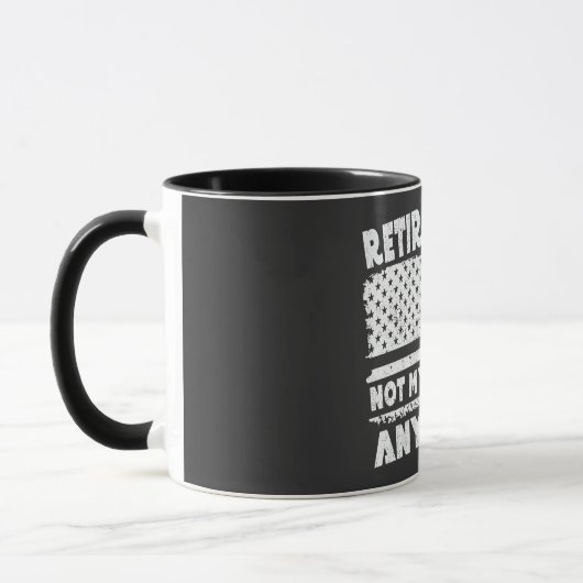 Mug Retraité 2024 Pas mon problème Plus drôle Pêche (Gauche)