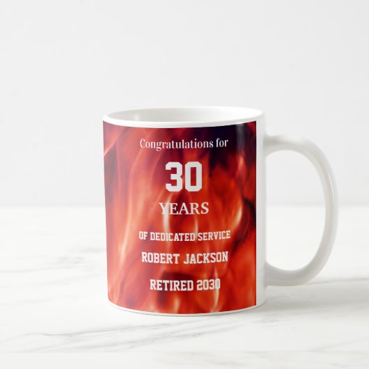 Mug Retraite de l'année de flamme de pommier (Droite)
