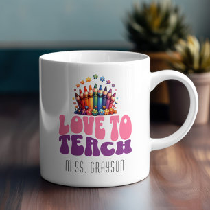 Mug Retro 'Amour à Enseigner' Crayon Design Nom de l'e