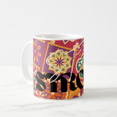 Mug Rétro floral patchwork des années 70 Restez fortE (Devant gauche)
