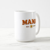 Mug Rétro Maman Est 2026 Daisy (Devant droit)