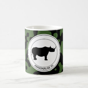 Mug Rhino en arrière - plan de camouflage