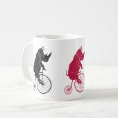 Mug Rhinocéros montant un vieux vélo de mode (Devant gauche)
