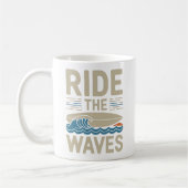 Mug Ride Waves Retro Surfboard Design (Gauche)