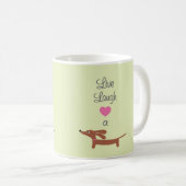 Mug Rire et aimer un Dachshund (Devant droit)