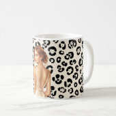 Mug Robe dorée à imprimé léopard rousse (Devant droit)